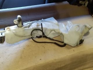 bontott FORD FOCUS II Ablakmosó Tartály