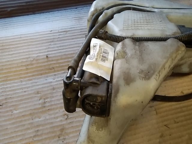 bontott FORD FOCUS II Ablakmosó Tartály