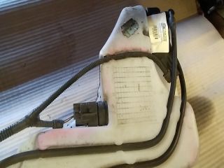 bontott FORD FOCUS II Ablakmosó Tartály