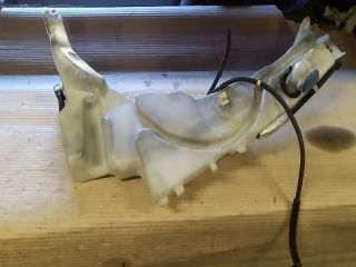 bontott FORD FOCUS II Ablakmosó Tartály