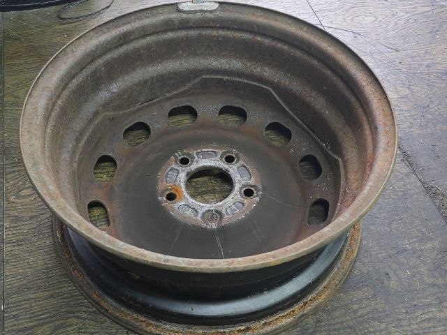 bontott FORD FOCUS II Acélfelni (1 db)