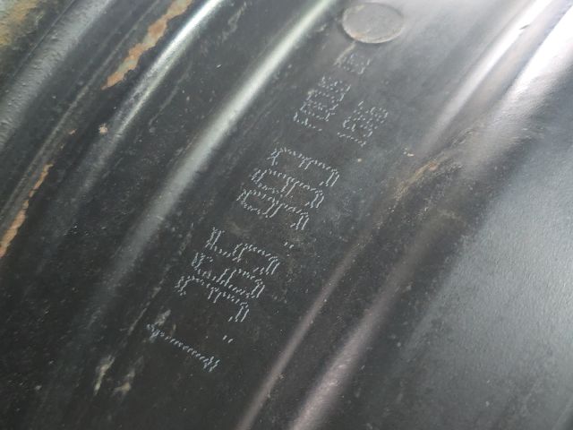 bontott FORD FOCUS II Acélfelni (1 db)