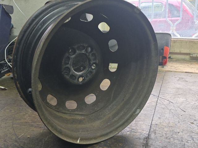 bontott FORD FOCUS II Acélfelni (1 db)