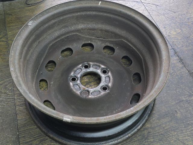 bontott FORD FOCUS II Acélfelni (1 db)