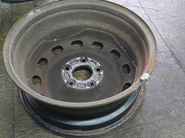 bontott FORD FOCUS II Acélfelni (1 db)