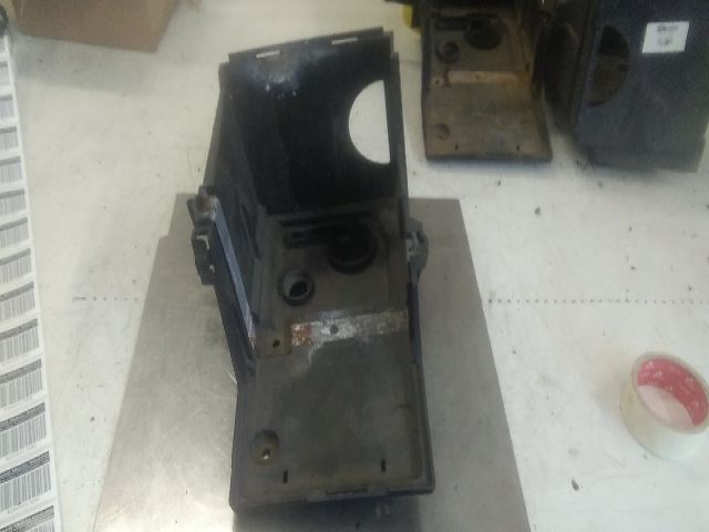 bontott FORD FOCUS II Akkumulátor Tartó