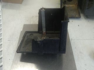 bontott FORD FOCUS II Akkumulátor Tartó