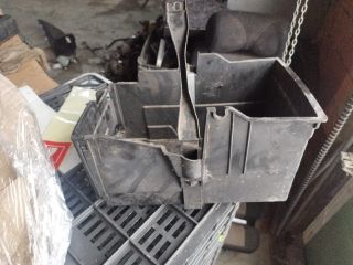 bontott FORD FOCUS II Akkumulátor Tartó