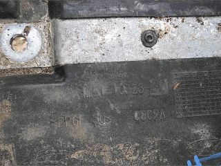 bontott FORD FOCUS II Akkumulátor Tartó