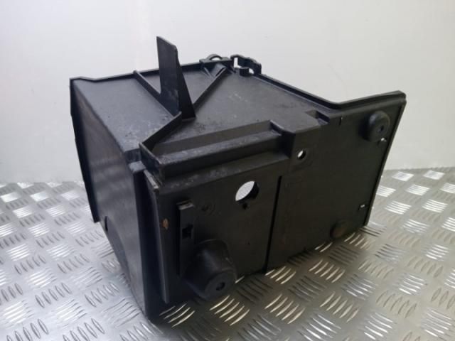 bontott FORD FOCUS II Akkumulátor Tartó