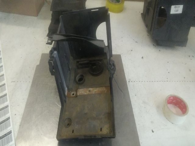 bontott FORD FOCUS II Akkumulátor Tartó