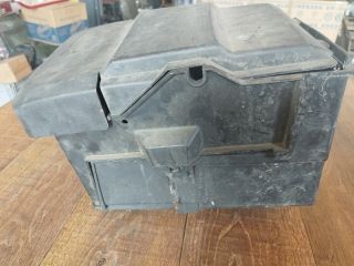 bontott FORD FOCUS II Akkumulátor Tartó