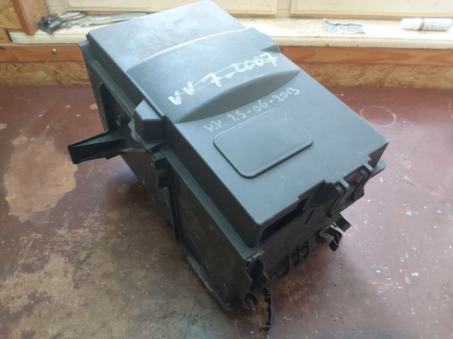 bontott FORD FOCUS II Akkumulátor Tartó