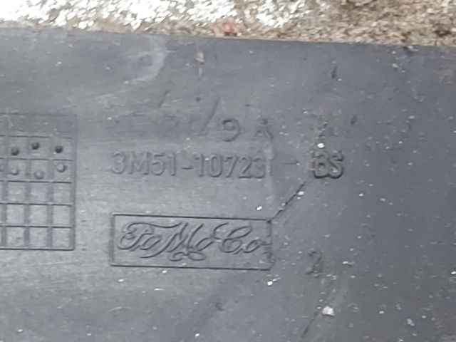 bontott FORD FOCUS II Akkumulátor Tartó