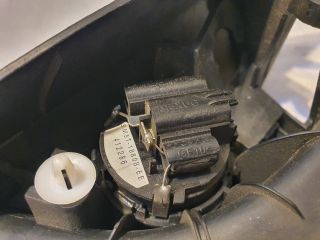 bontott FORD FOCUS II Bal A Oszlop Hangszóró Burkolat