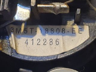 bontott FORD FOCUS II Bal A Oszlop Hangszóró Burkolat