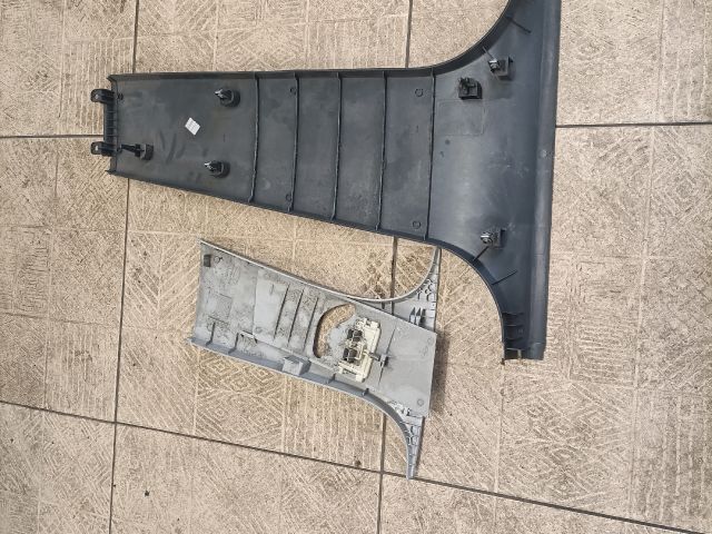 bontott FORD FOCUS II Bal B Oszlop Burkolat