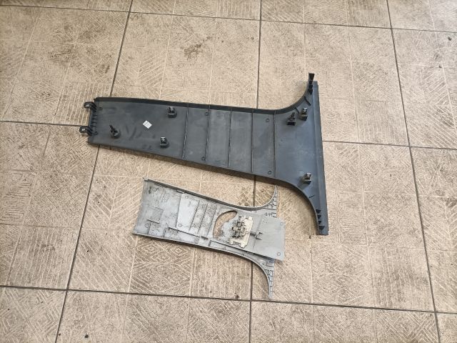 bontott FORD FOCUS II Bal B Oszlop Burkolat