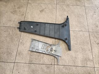 bontott FORD FOCUS II Bal B Oszlop Burkolat