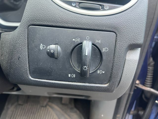 bontott FORD FOCUS II Bal C Oszlop Burkolat