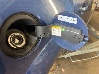 bontott FORD FOCUS II Bal C Oszlop Burkolat