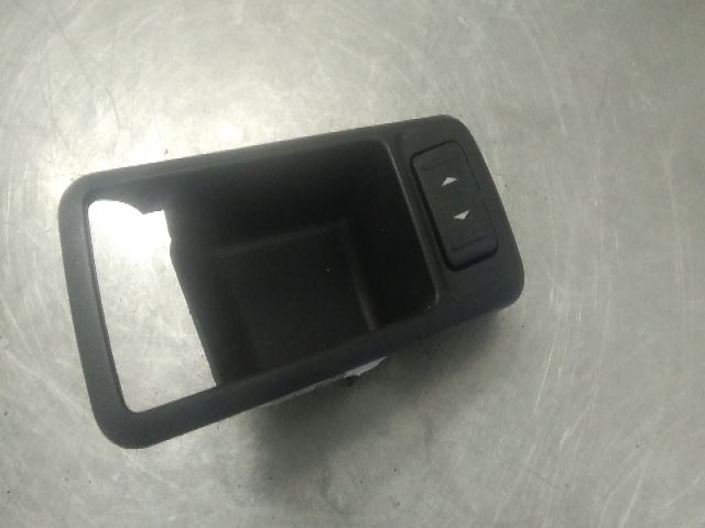 bontott FORD FOCUS II Bal első Ablakemelő Kapcsoló