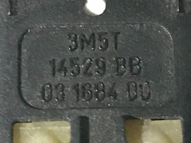 bontott FORD FOCUS II Bal első Ablakemelő Kapcsoló