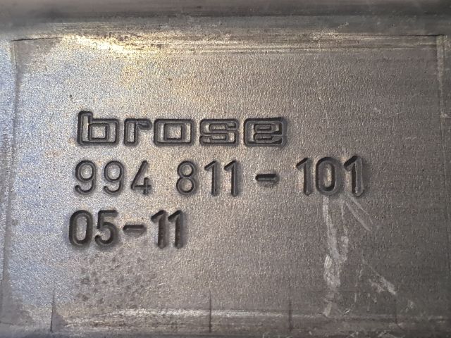 bontott FORD FOCUS II Bal első Ablakemelő Motor