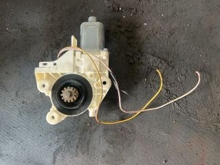 bontott FORD FOCUS II Bal első Ablakemelő Motor