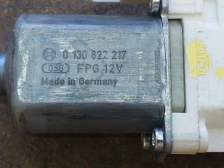 bontott FORD FOCUS II Bal első Ablakemelő Motor