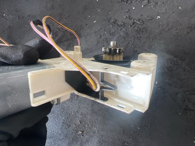 bontott FORD FOCUS II Bal első Ablakemelő Motor