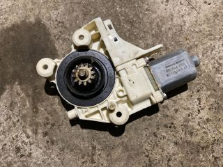 bontott FORD FOCUS II Bal első Ablakemelő Motor