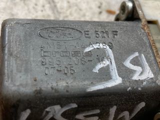 bontott FORD FOCUS II Bal első Ablakemelő Motor