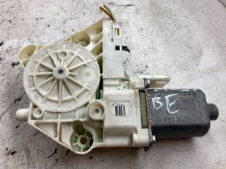 bontott FORD FOCUS II Bal első Ablakemelő Motor