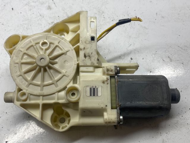 bontott FORD FOCUS II Bal első Ablakemelő Motor