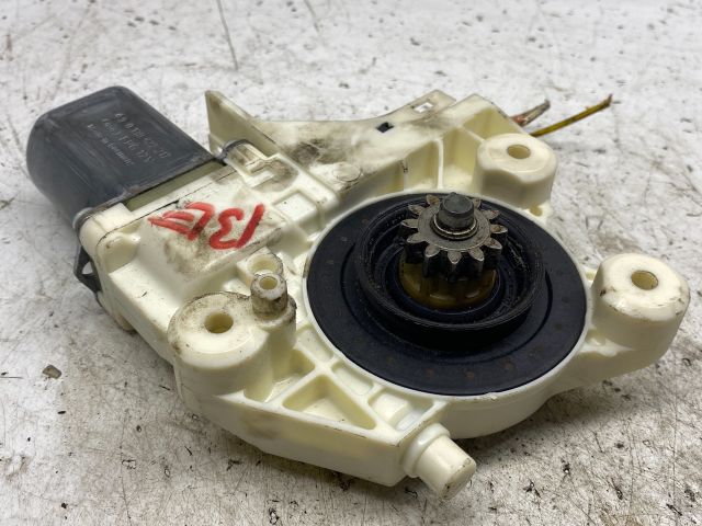 bontott FORD FOCUS II Bal első Ablakemelő Motor