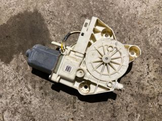 bontott FORD FOCUS II Bal első Ablakemelő Motor