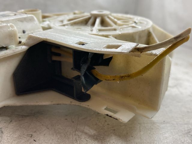 bontott FORD FOCUS II Bal első Ablakemelő Motor