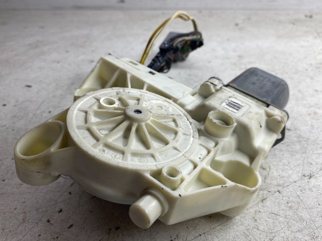 bontott FORD FOCUS II Bal első Ablakemelő Motor