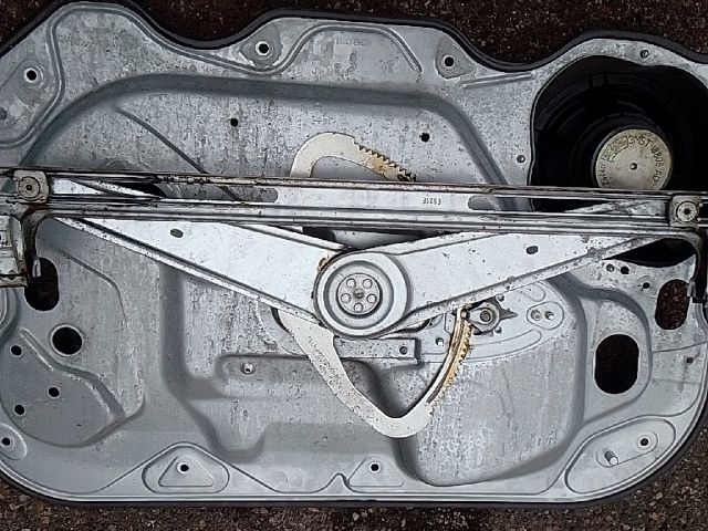 bontott FORD FOCUS II Bal első Ablakemelő Szerkezet (Elektromos)