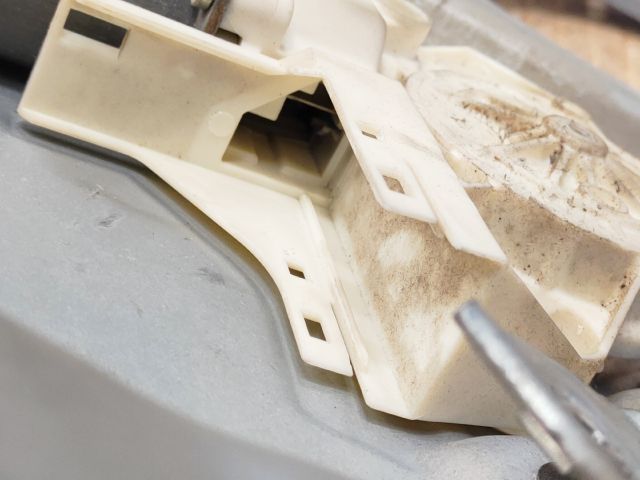 bontott FORD FOCUS II Bal első Ablakemelő Szerkezet (Elektromos)