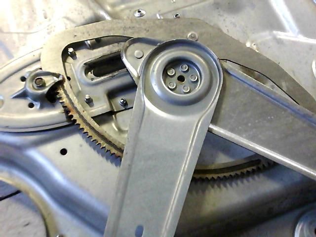 bontott FORD FOCUS II Bal első Ablakemelő Szerkezet (Elektromos)