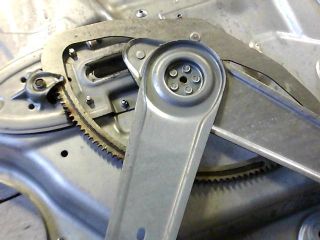 bontott FORD FOCUS II Bal első Ablakemelő Szerkezet (Elektromos)