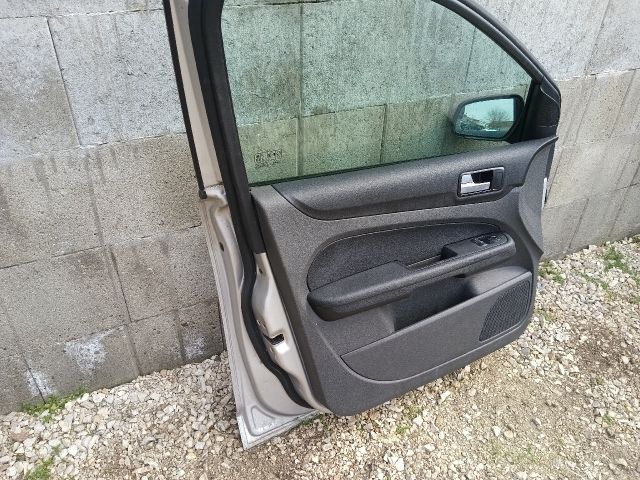 bontott FORD FOCUS II Bal első Ajtó (Részeivel)