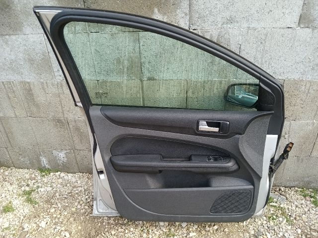 bontott FORD FOCUS II Bal első Ajtó (Részeivel)