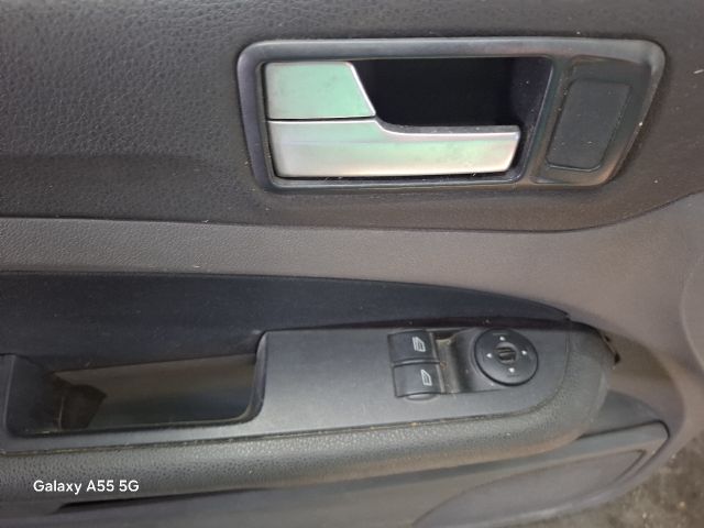 bontott FORD FOCUS II Bal első Ajtó (Részeivel)