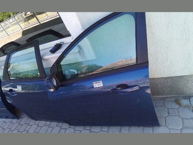 bontott FORD FOCUS II Bal első Ajtó (Részeivel)