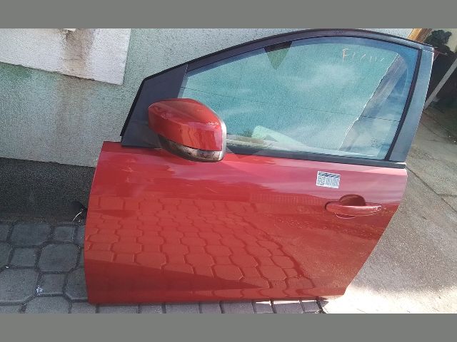 bontott FORD FOCUS II Bal első Ajtó (Részeivel)