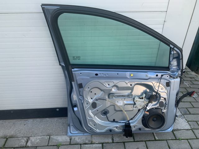 bontott FORD FOCUS II Bal első Ajtó (Üres lemez)