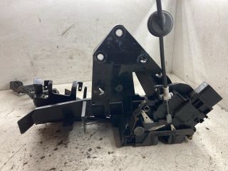 bontott FORD FOCUS II Bal első Ajtózár